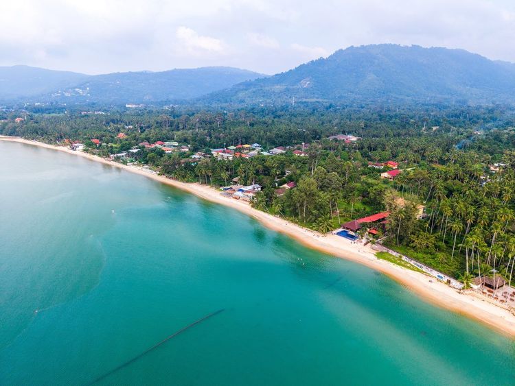 Lipa Noi Beach