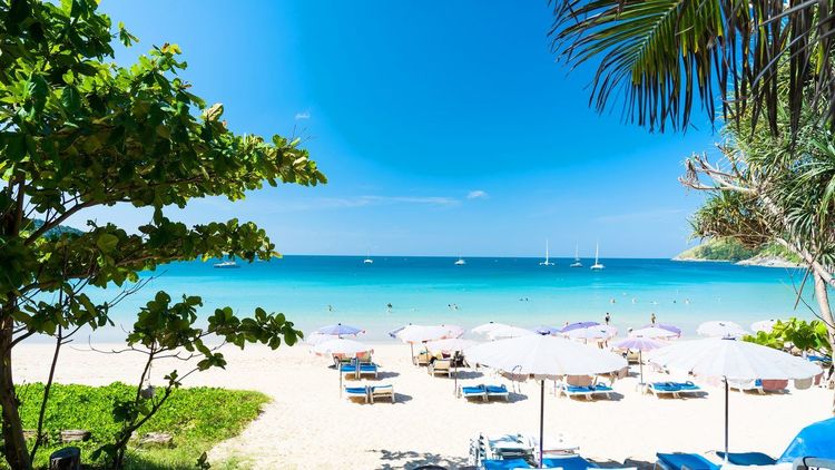 Nai Harn Beach
