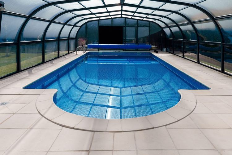 spa piscine couverte