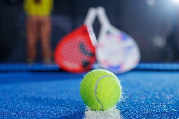 terrain padel intérieur