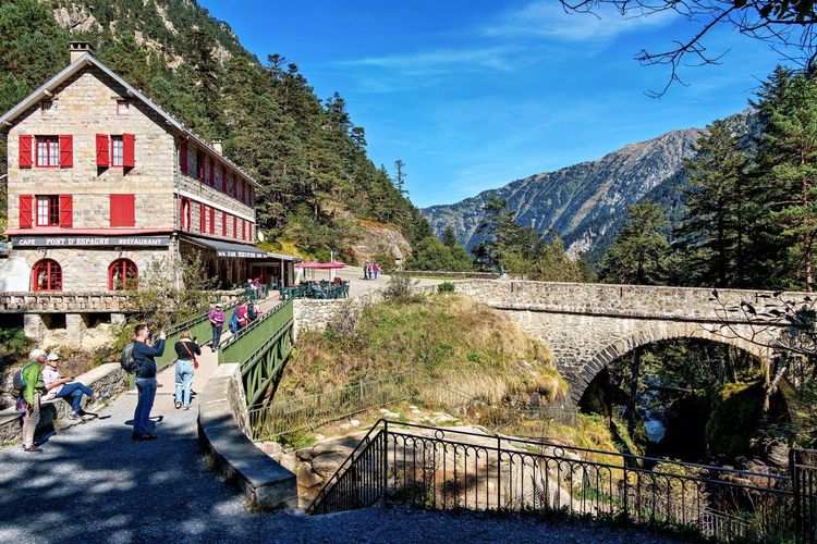 Pont d'Espagne cascades