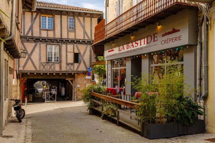 Monflanquin,,France, ,October,17,,2021:,Architectural,Detail,Of,Typical