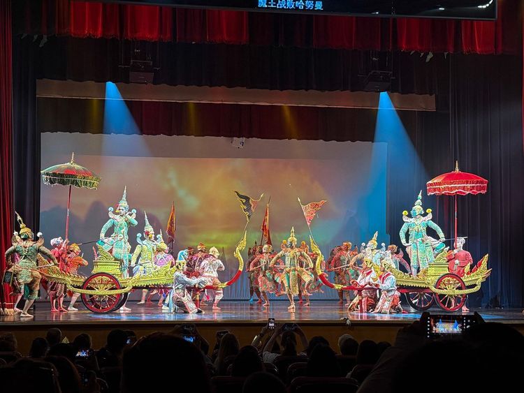 Sala Chalermkrung Royal Theatre