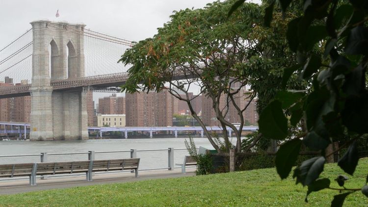Brooklyn Bridge promenade