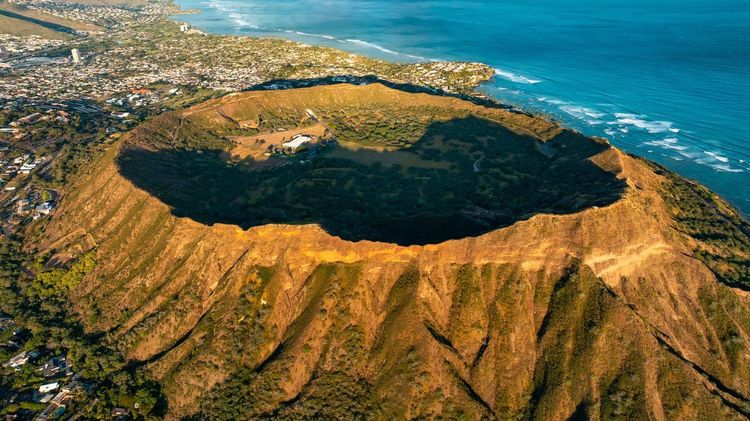 Diamond Head cratère
