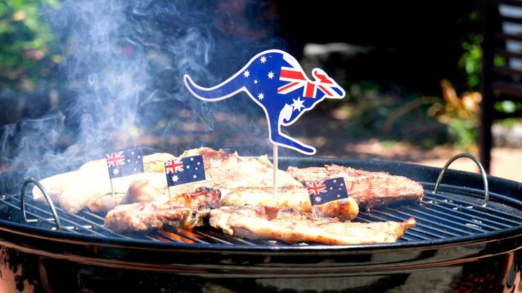 Iconic,Australian,Bbq,Close,Up,Of,Man,Cooking,Chops,,Sausages