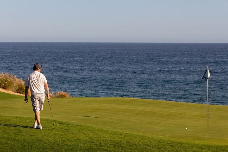 golf-face-a-la-mer