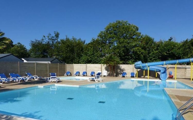 La Roche Percée (campings com) (1) (1)