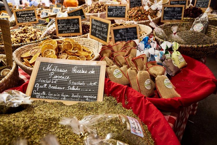 Marché provençal Antibes