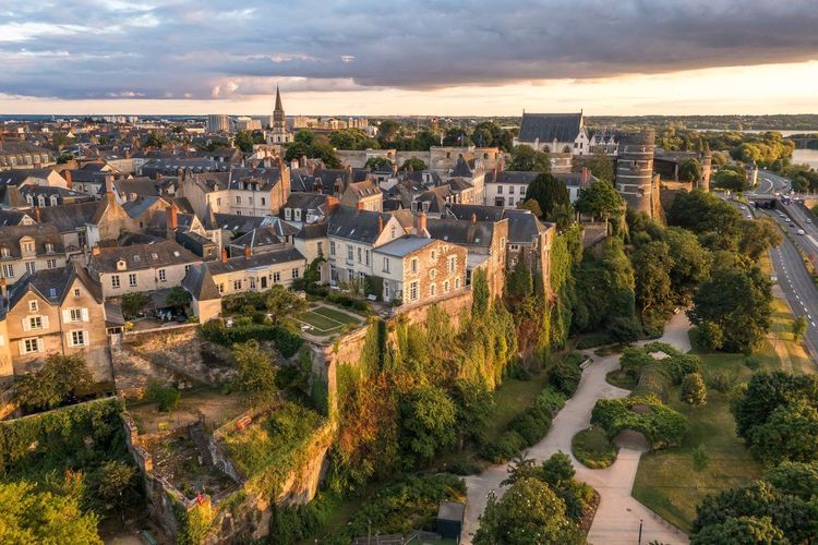 Angers ville