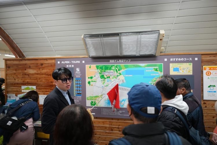 Guided Dam Tour