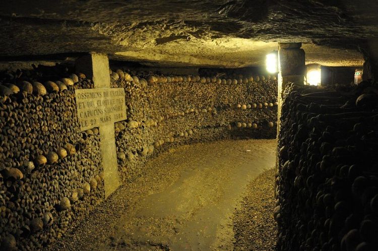 ossuaire-catacombes-paris