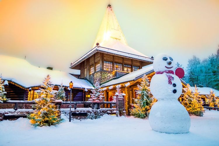 snowman-village-pere-noel