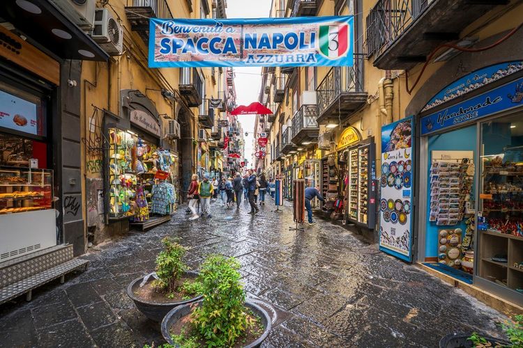 Naples printemps tourisme