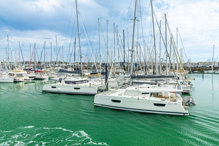 Catamaran port des Minimes
