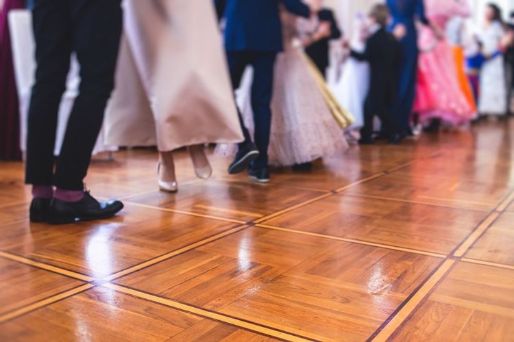 danseurs-bal-viennois