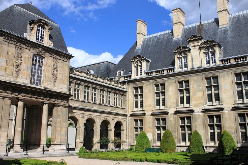 Paris,,France, ,May,24,,2015:,Courtyard,With,The,Beautiful