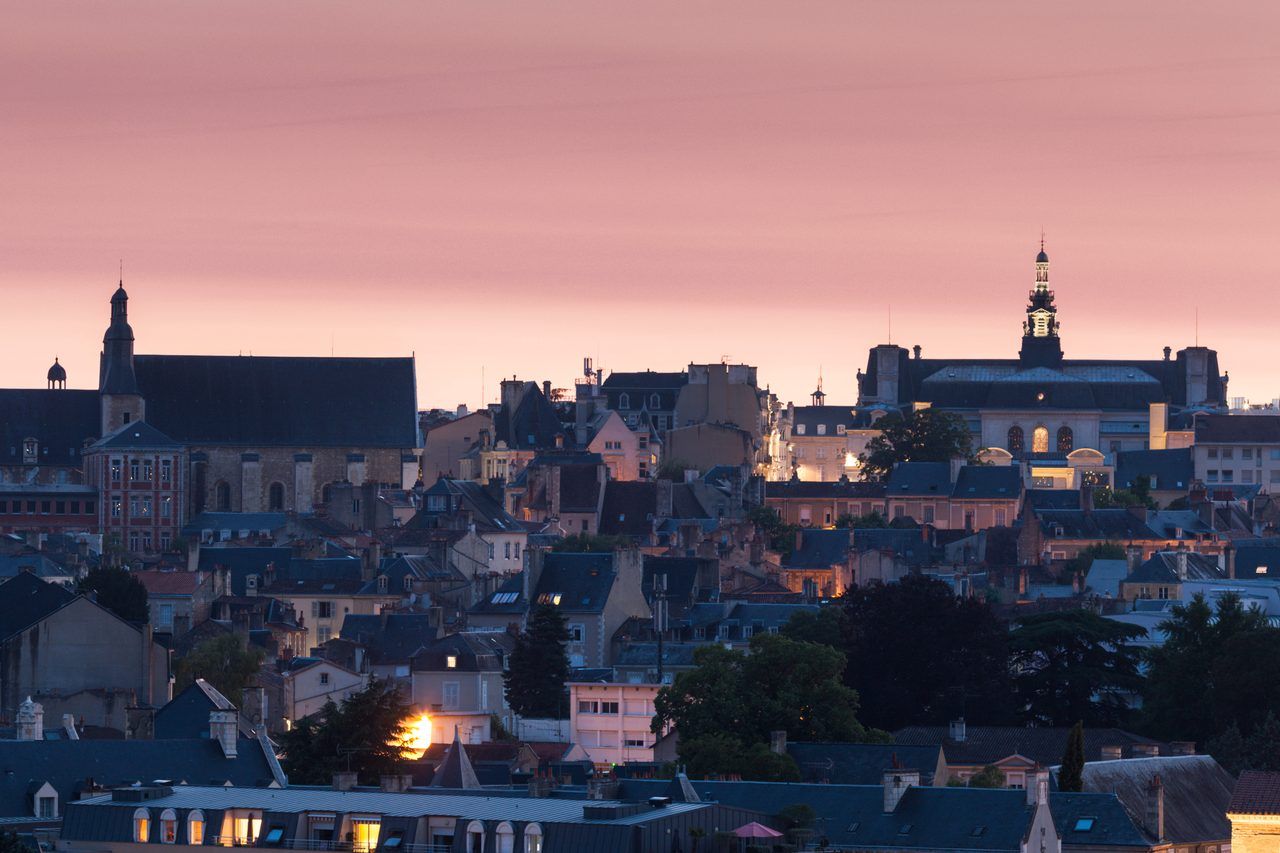 Balade à Poitiers : itinéraires et parcours à pied pour 2026