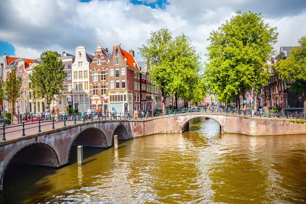 amstel-piste-cyclable-amsterdam