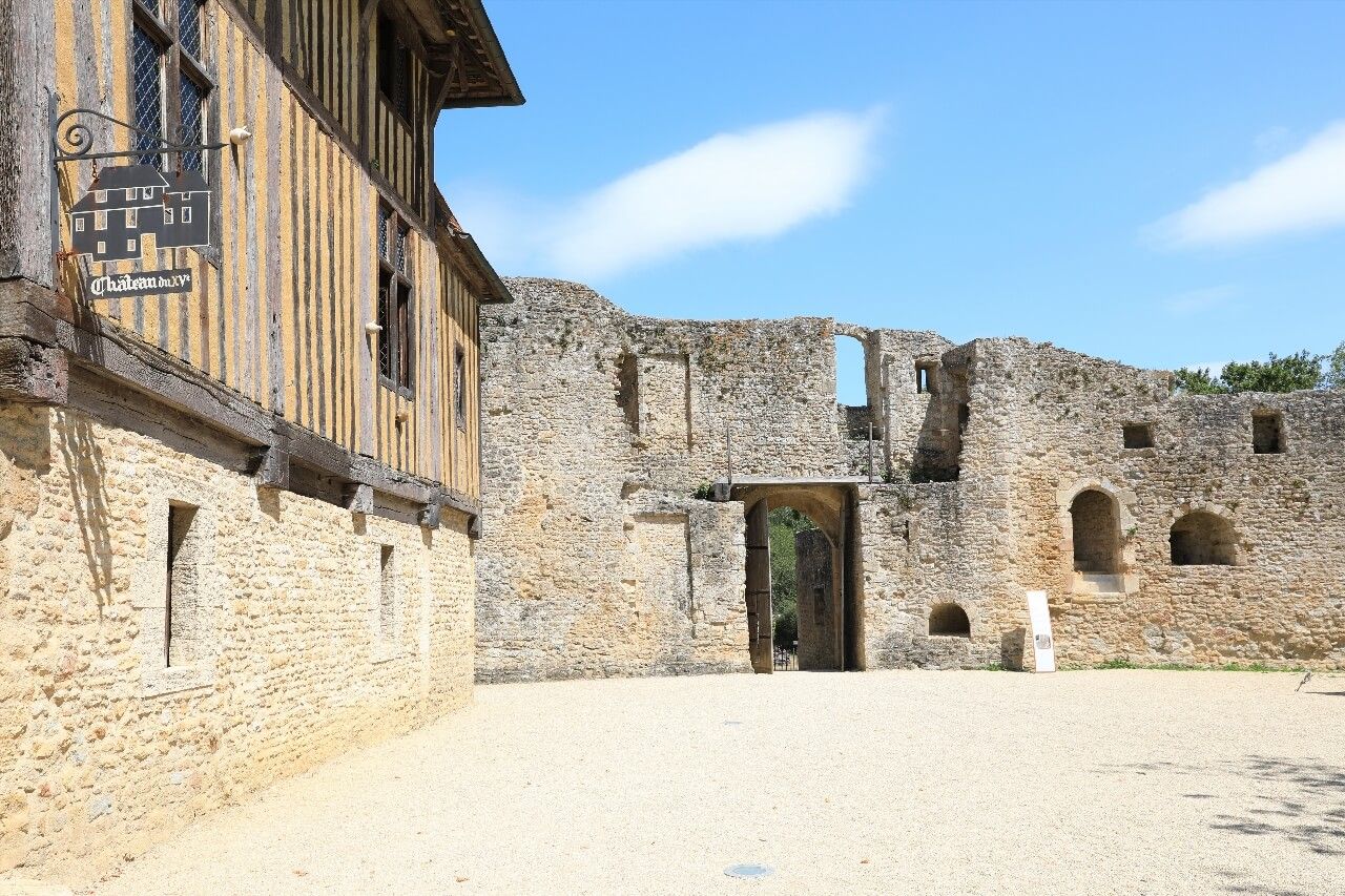 Manoir de Crèvecœur-en-Auge