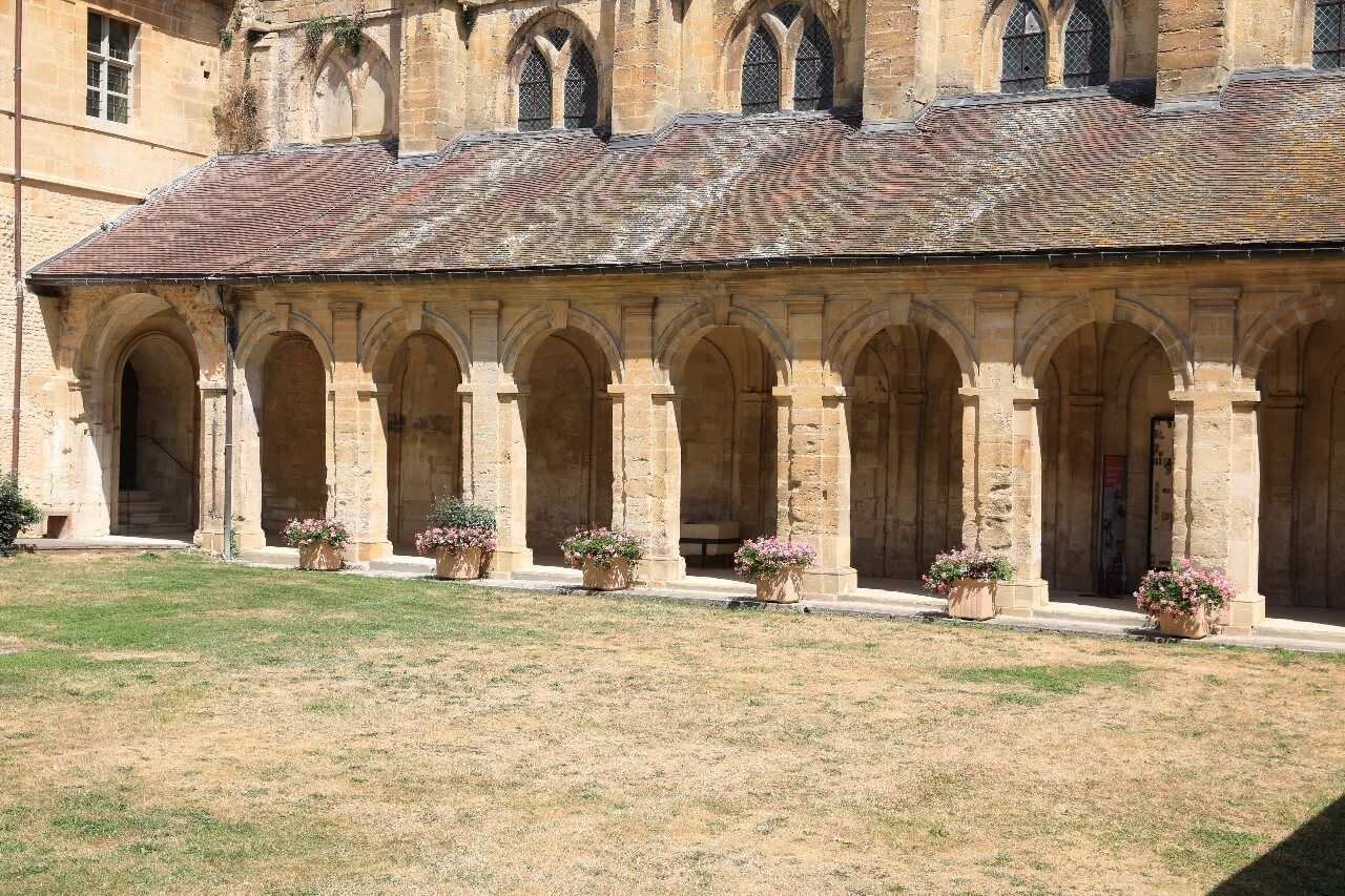 Abbaye Saint-Pierre-sur-Dives
