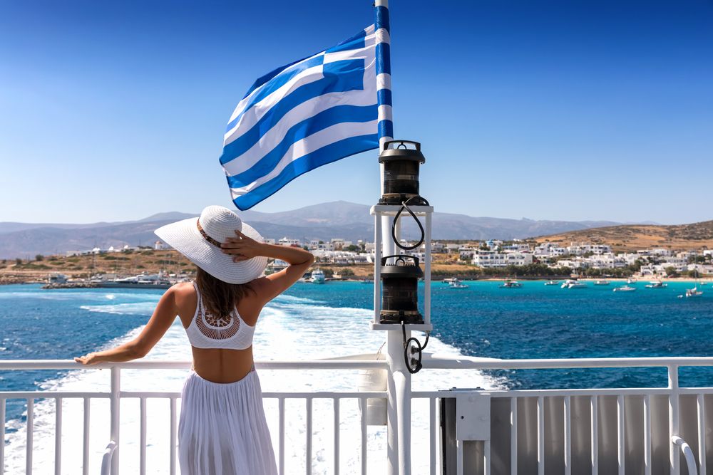 tourist-ferry-greece