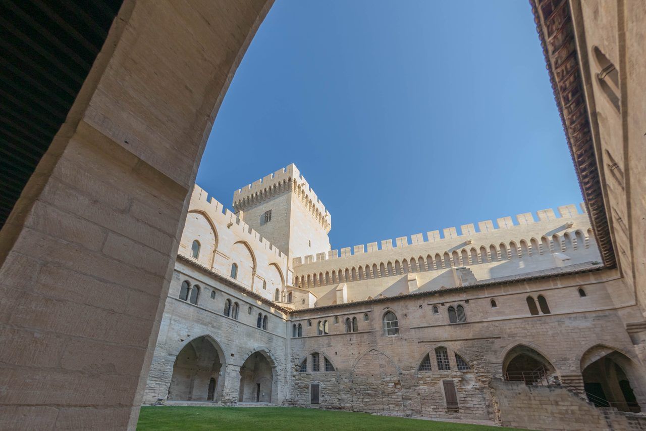 Cour d'honneur Palais des Papes