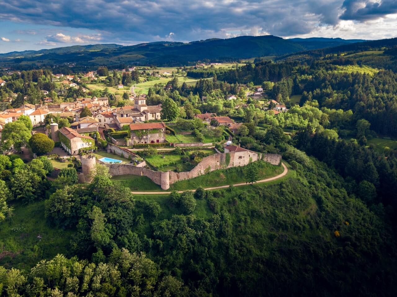 Saint-Haon-le-Châtel