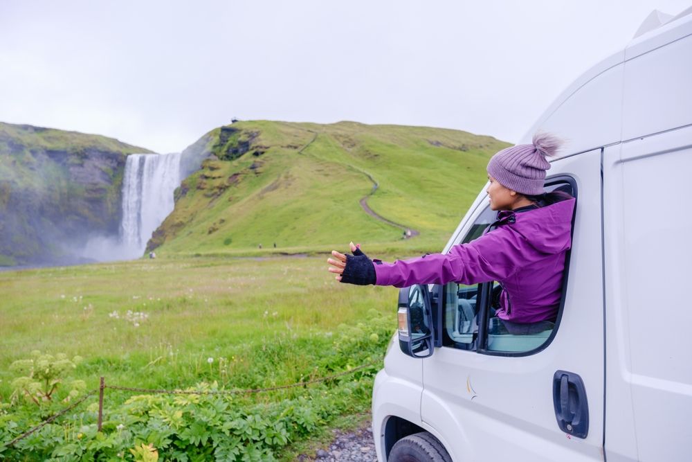 cascade-islande-camping-car