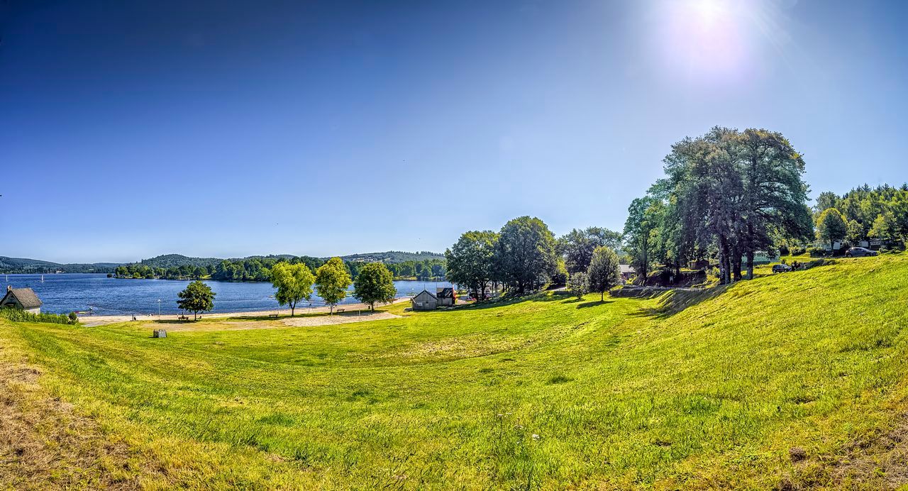 Lac de Vassivière 2026 : île d'art, activités nautiques, randonnée et infos pratiques