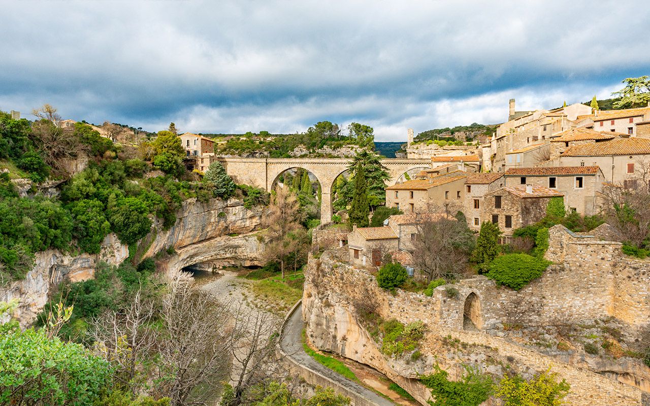 Les 13 plus beaux villages autour de Narbonne à découvrir absolument !