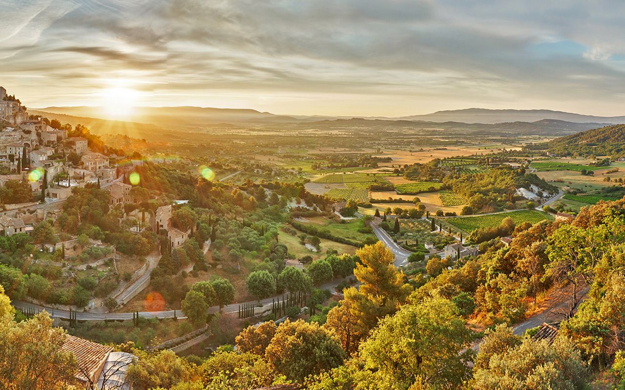 The 5 secret Luberon villages to explore in autumn