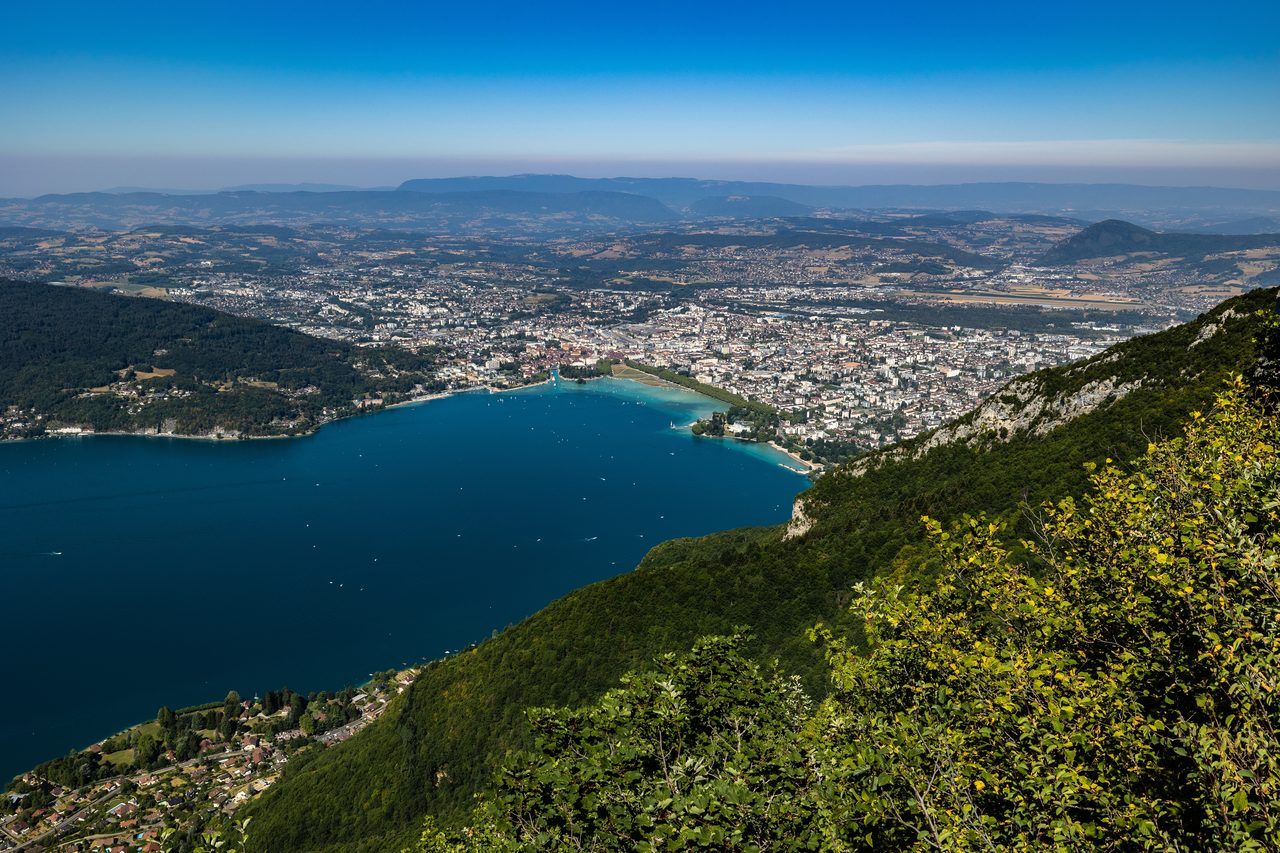 Les 9 plus belles randonnées autour d'Annecy en hiver 2026