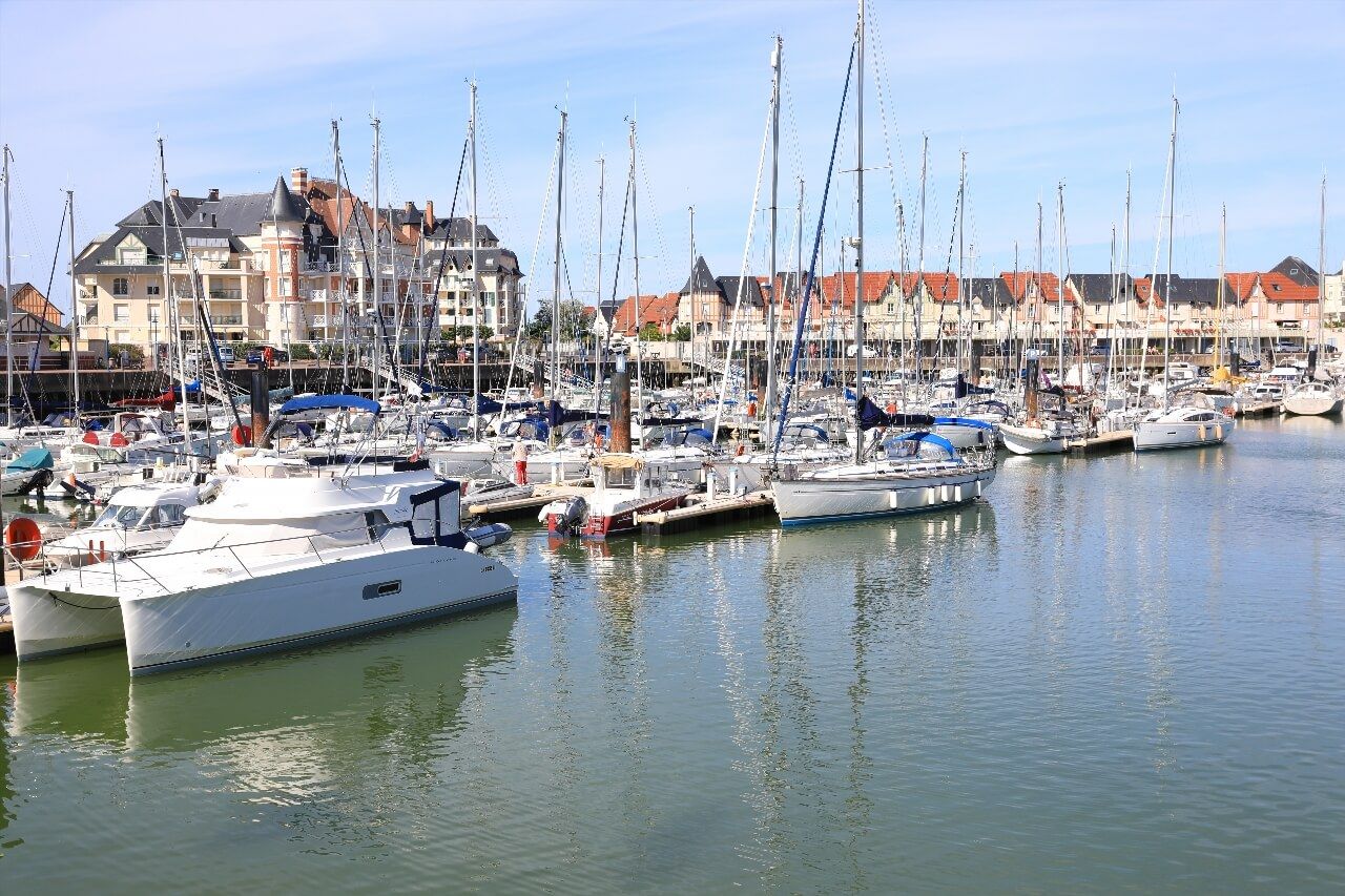 Dives-sur-Mer port