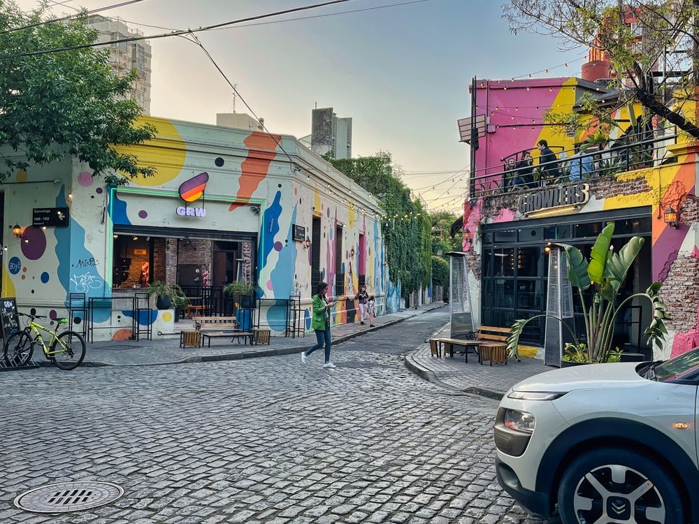 Buenos,Aires,,Argentina,,03,November,2022:,People,Walking,On,The