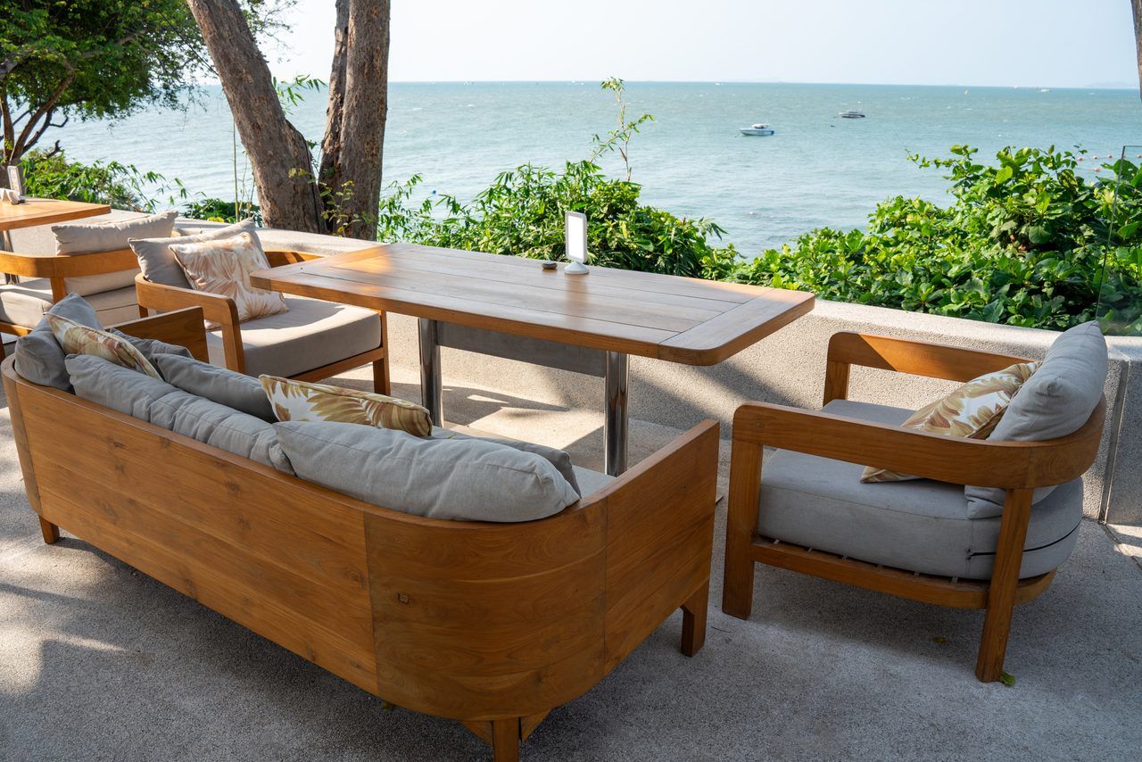restaurant bord de mer terrasse