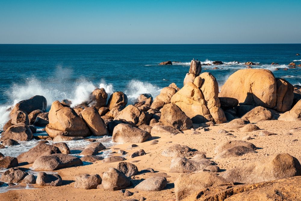 Praia,De,Lavadores,Is,A,Beautiful,Beach,With,Big,Boulders