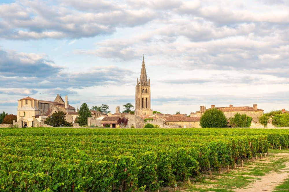 Vineyards,Of,Saint,Emilion,,Bordeaux,,Gironde,,France.,Medieval,Church,In