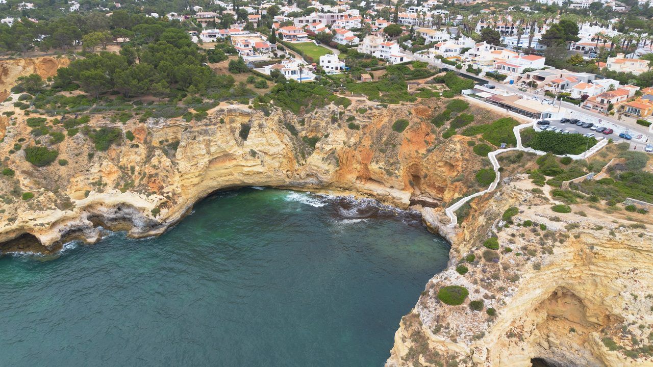 Praia do Carvoeiro