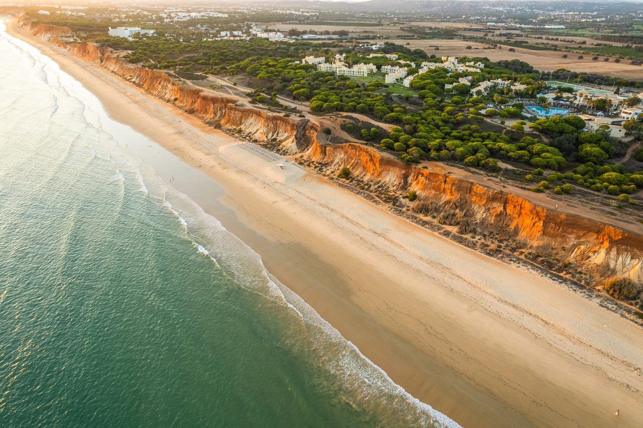 Les 20 plus belles plages de l'Algarve à explorer en 2026
