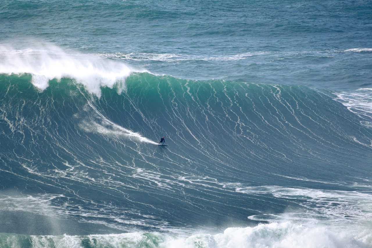 Nazaré vagues surf