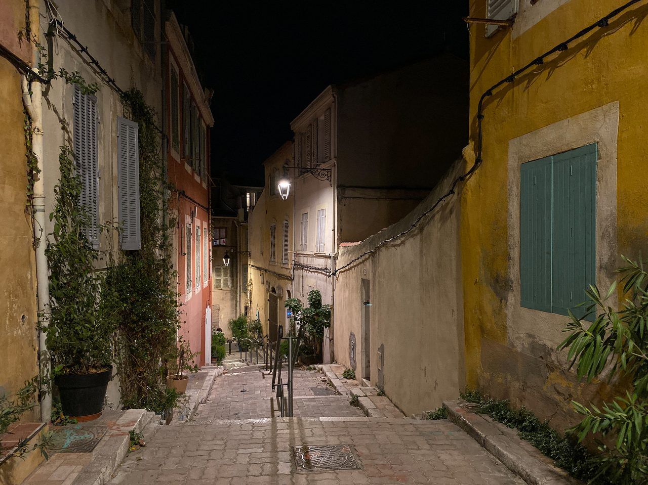 Le Panier Marseille nuit