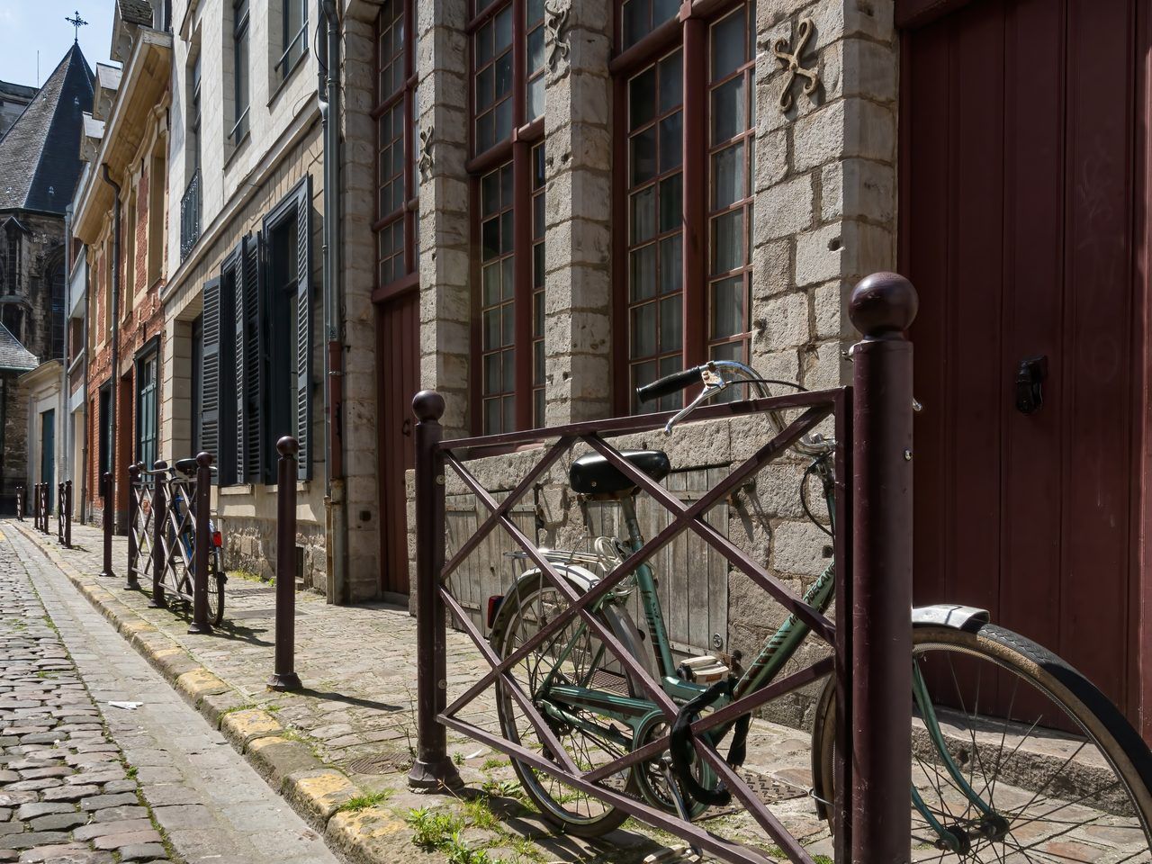 Cours pavées Vieux-Lille