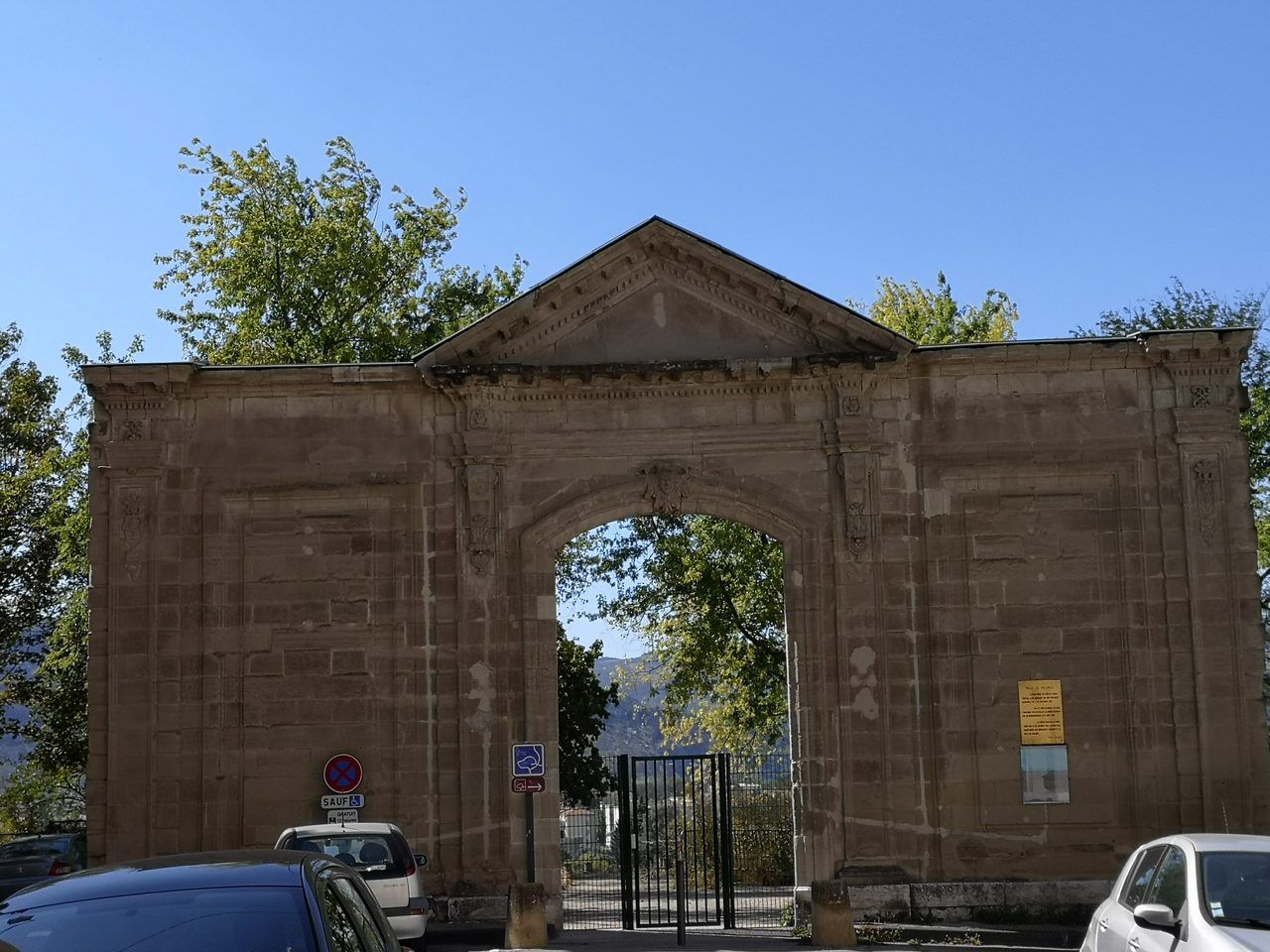 Abbaye Saint-Ruf
