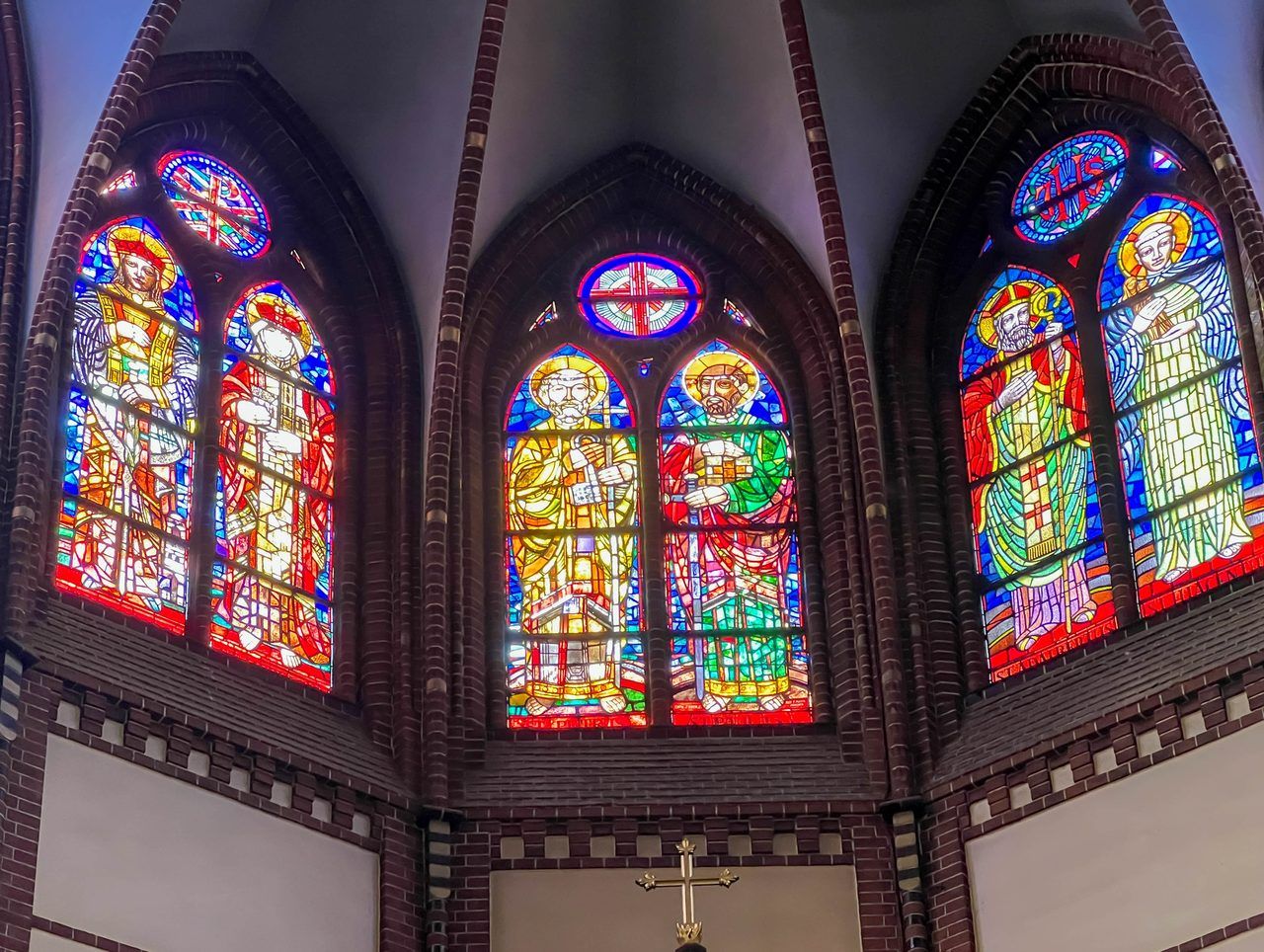Église Saint-Pierre vitraux
