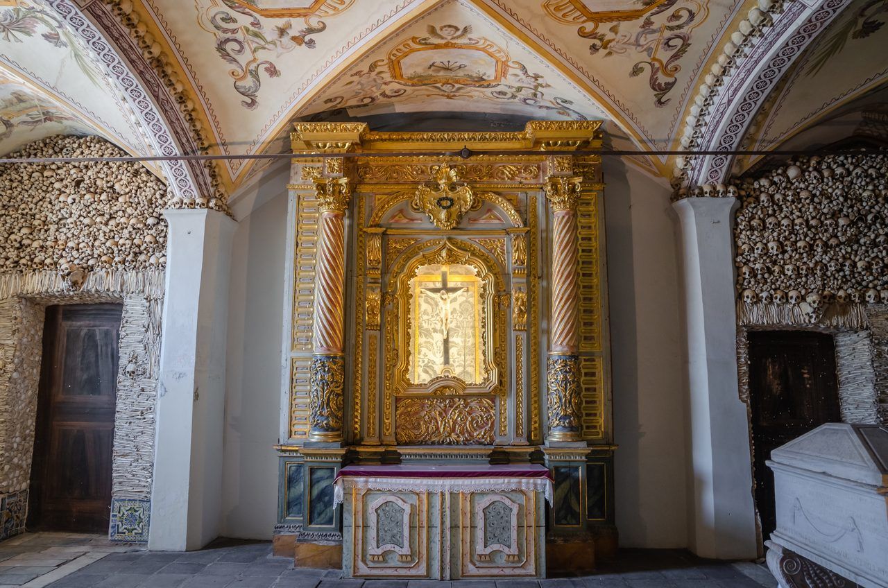 Capela dos Ossos