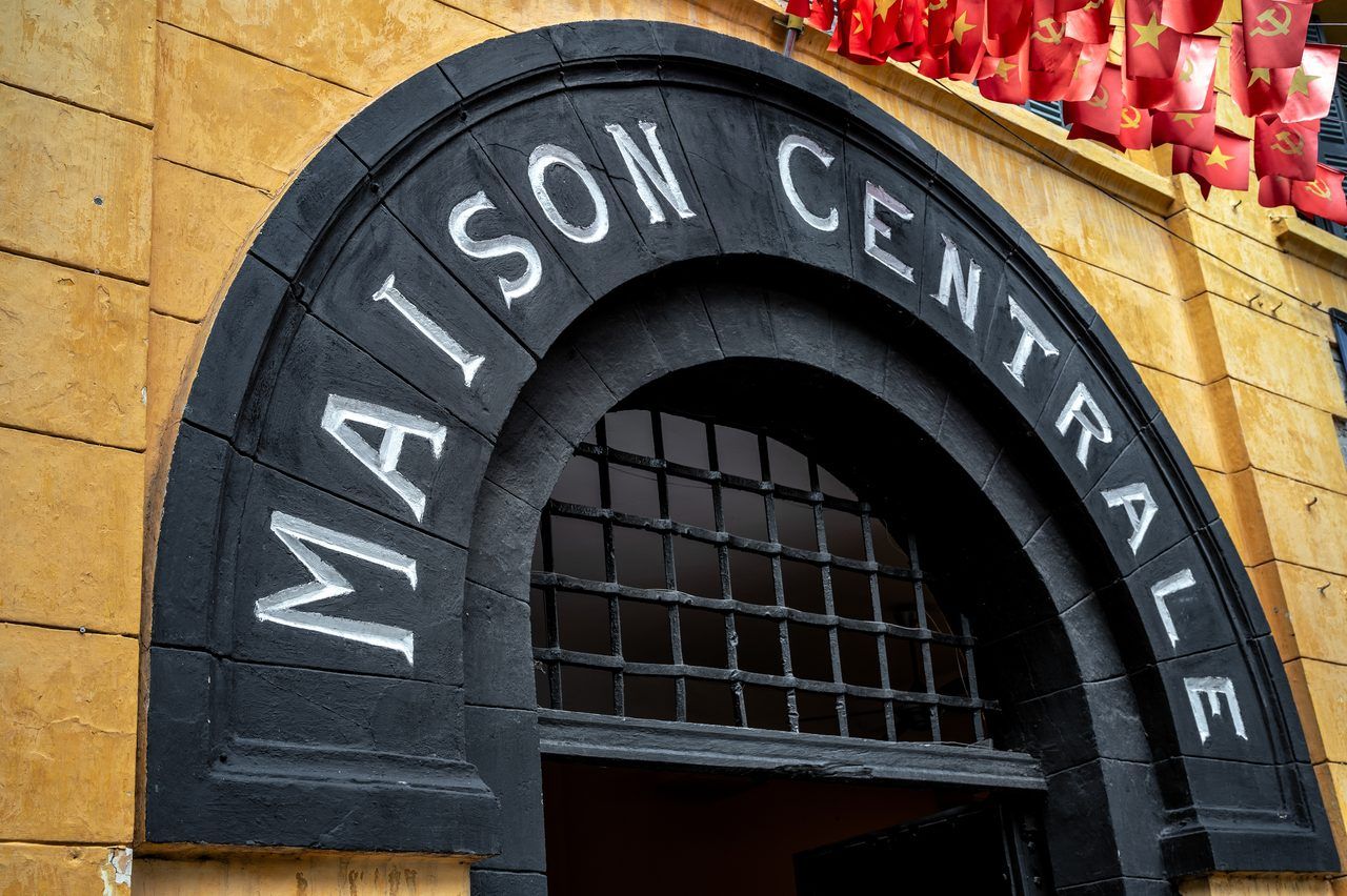 Prison Hoa Lo