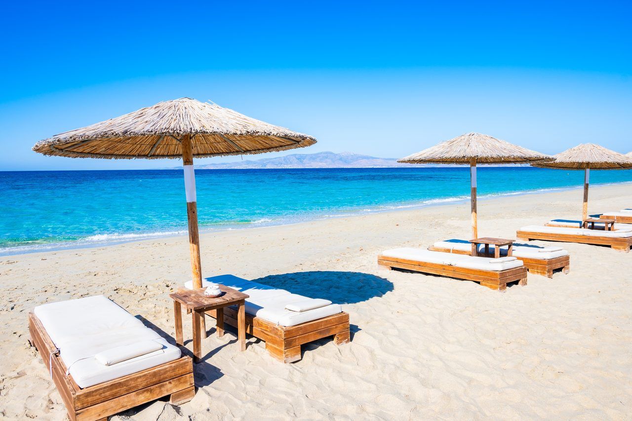 Plage de Plaka