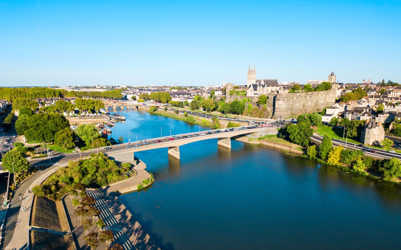 What are the most beautiful villages to discover around Angers?