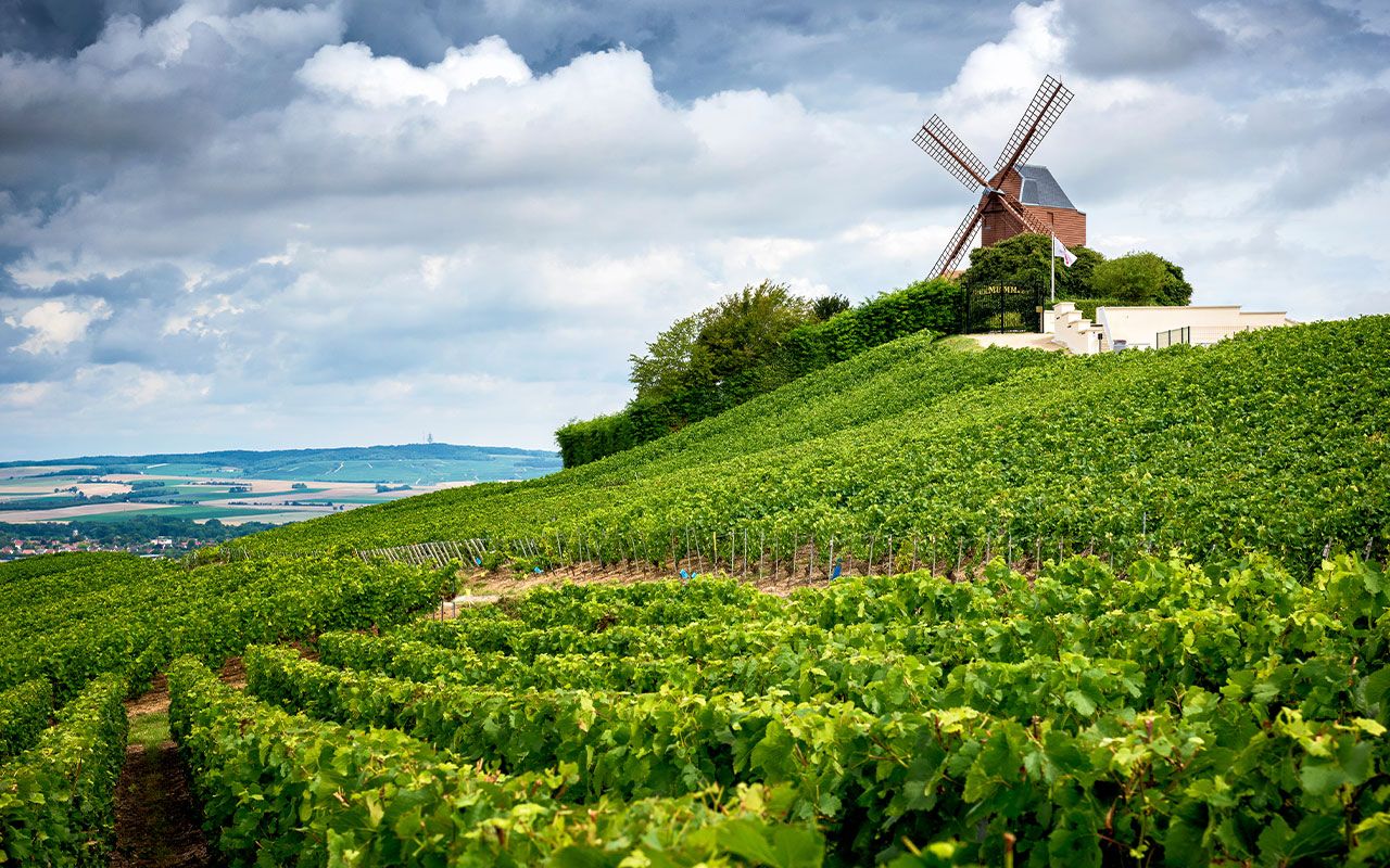What are the most beautiful villages to visit around Reims?